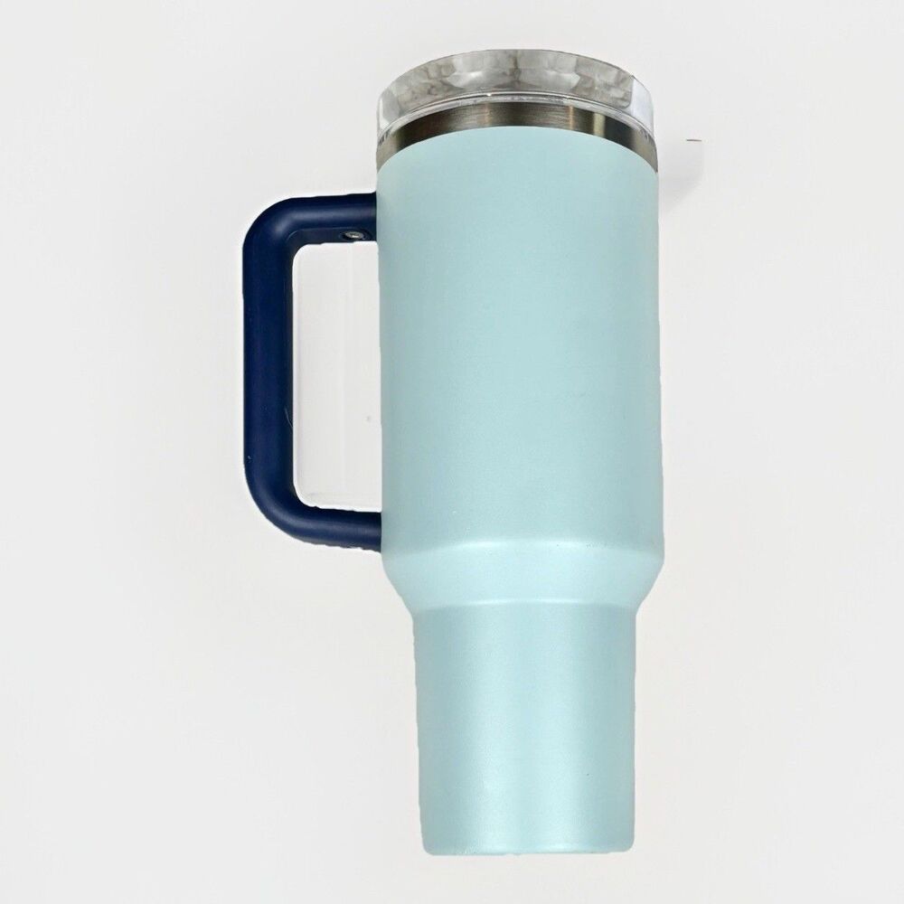 Stanley Quencher H2.0 Flowstate Tumbler 40 oz Light Blue and Cornflower Blue - Picture 2 of 4